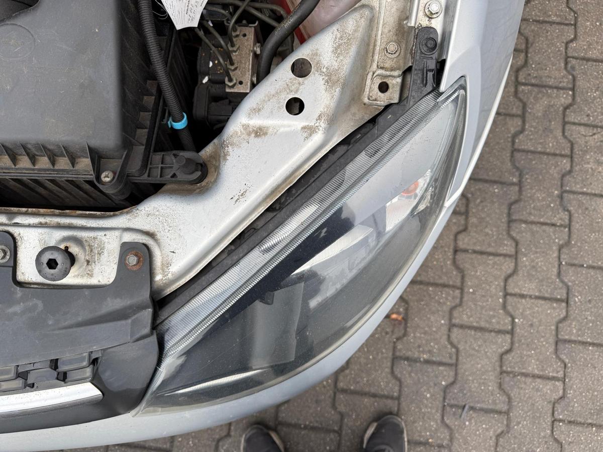 Lada Kalina 2 original Scheinwerfer links Halogen BJ15